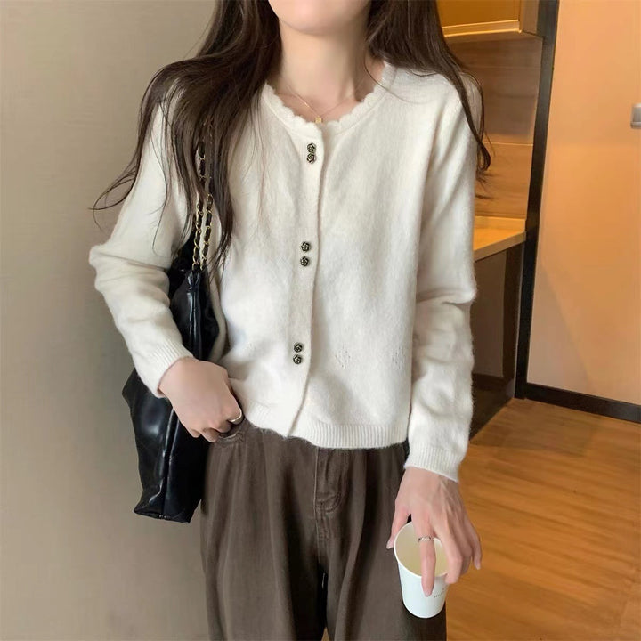 Kvinne Elegant Cardigan med Knappendetaljer Skjora