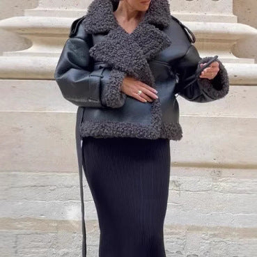 Kvinnes Elegant Faux Skinnjakke med Myk Teddy Fôr og Avslappet Snitt Skjora