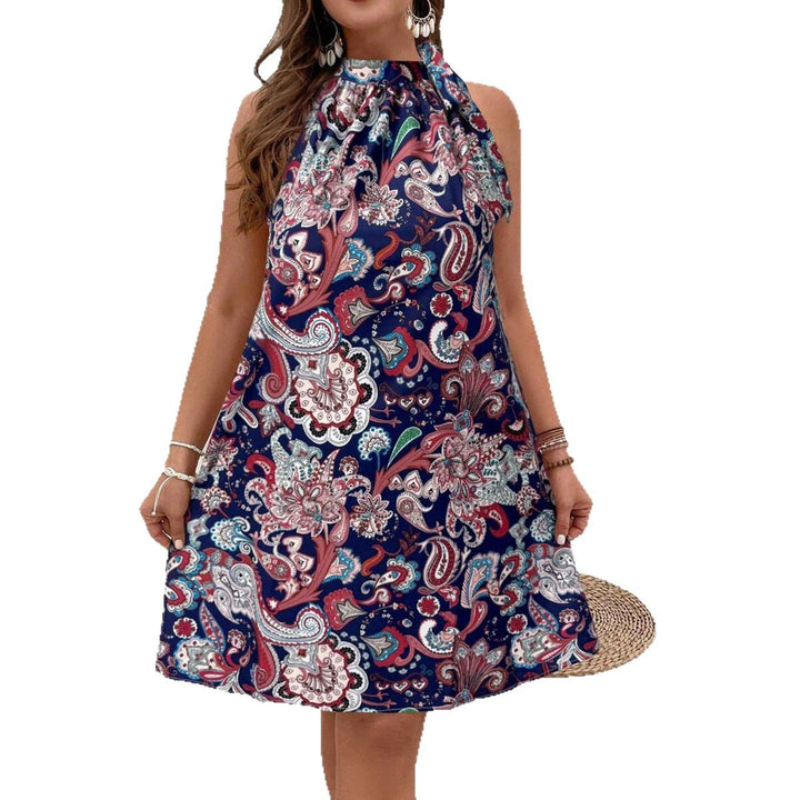 Dame frit dress i moteriktig halterdesign med blomstrete paisley-mønster Skjora