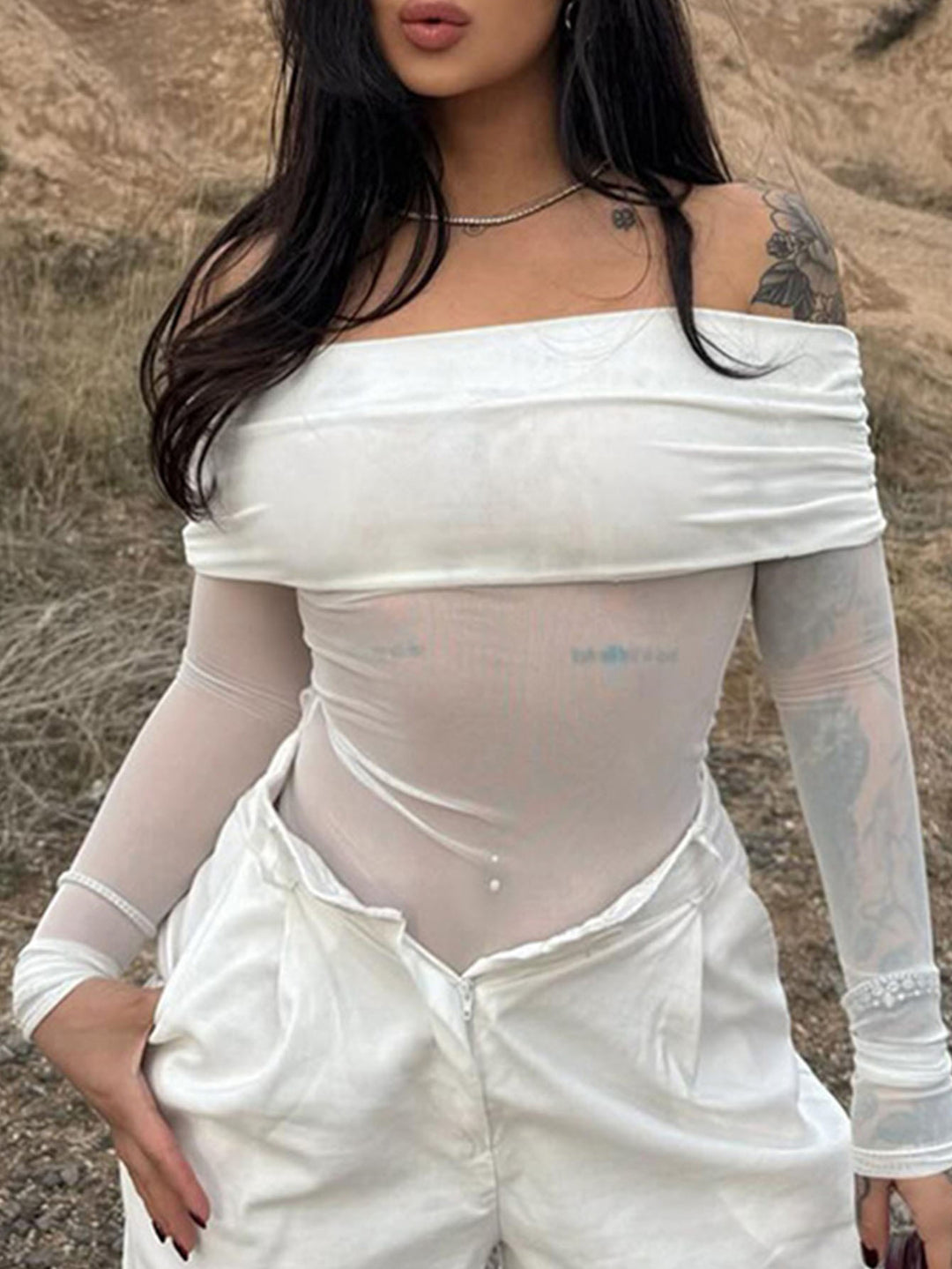Damer Off-Shoulder Langermet kropp med transparente aksenter Skjora