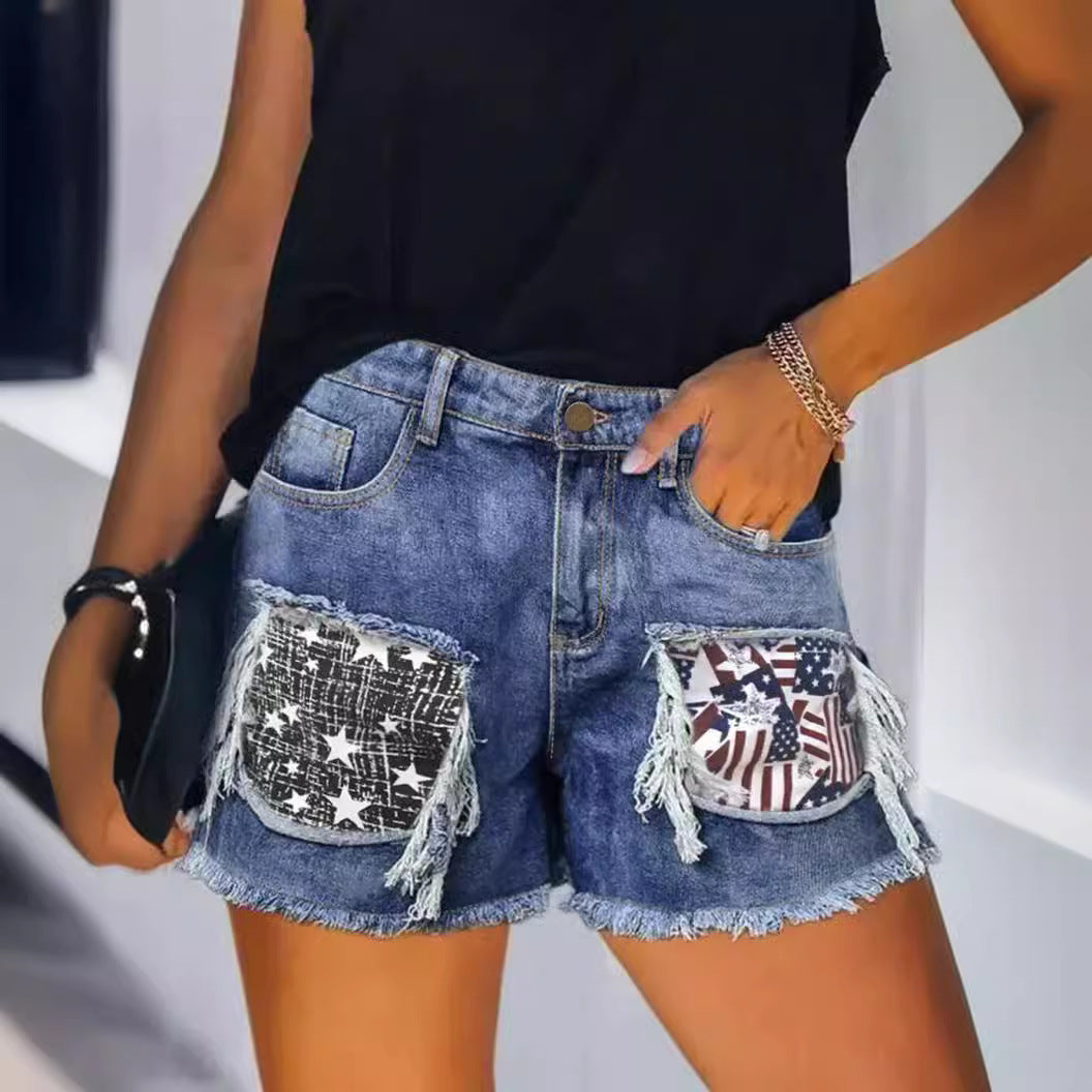 Dame Destroyed Denim Shorts med frynsete lommer og stilige applikasjoner Skjora