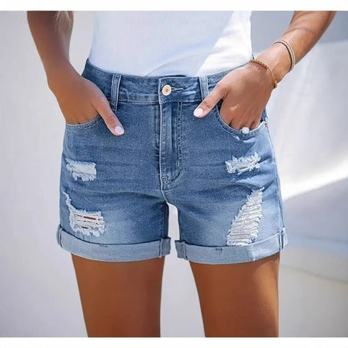 Dame korte Destroyed Denim-shorts i avslappet stil med oppbrettede sømmer og stilige rifte-detaljer Skjora