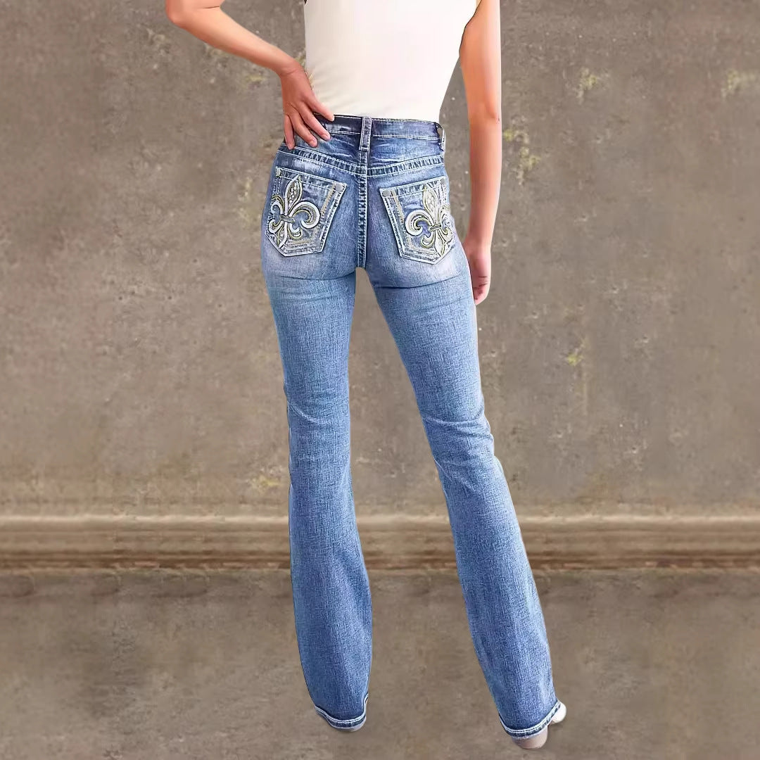 Kvinne Flared Jeans i Vintage Stil med Høy-Grad Detalj og Raffinert Broderi Skjora