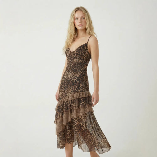 Dame elegant midi dress med asymmetrisk volang og dyreprint Skjora