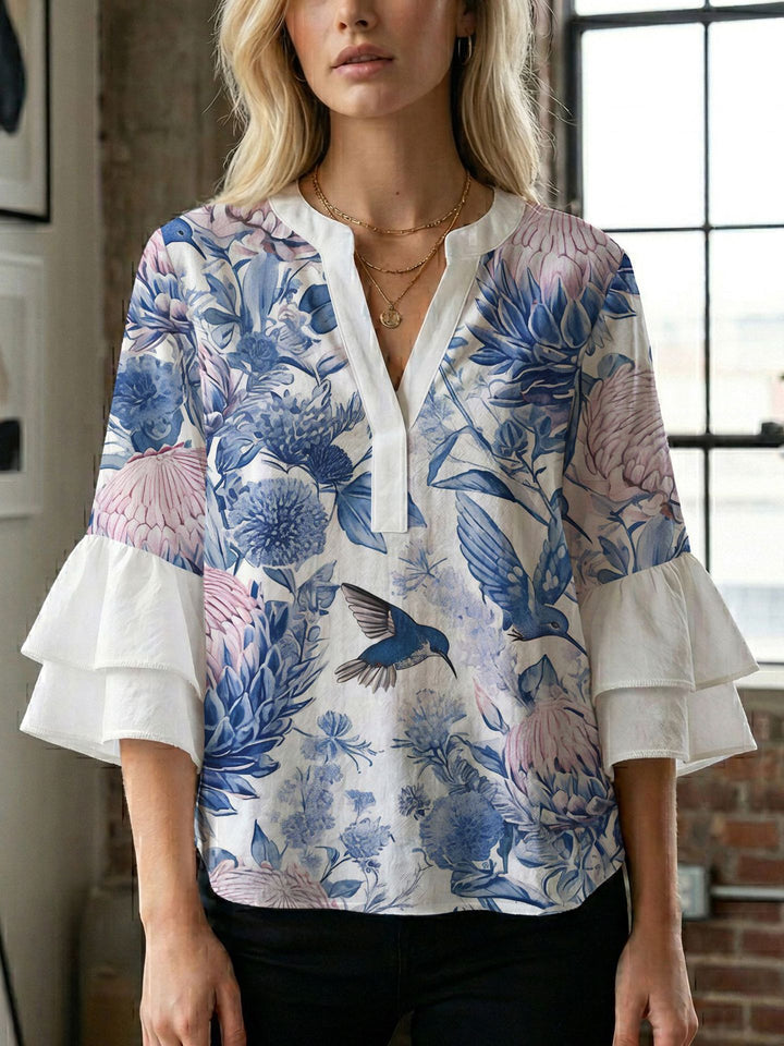 Damebluse med vakker blomstermønster Skjora