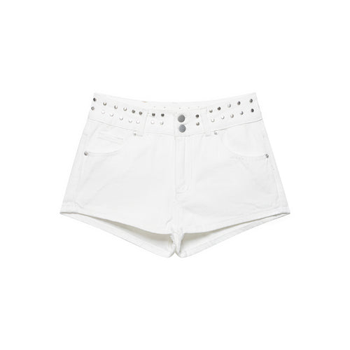 Dame moteriktig denimshorts med dekorativ naglebånd Skjora