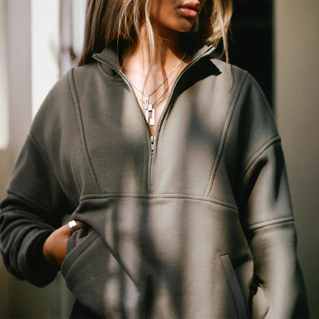 Kvinne hoodie med moderne stående krage og utmerket passform Skjora