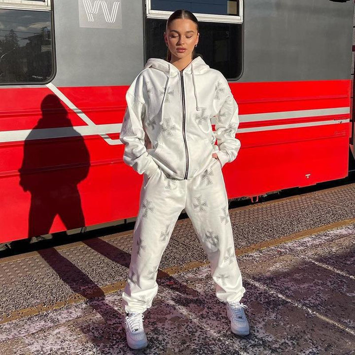 Dame joggebukser med stilige kors-emblemer og elastisk linning Skjora