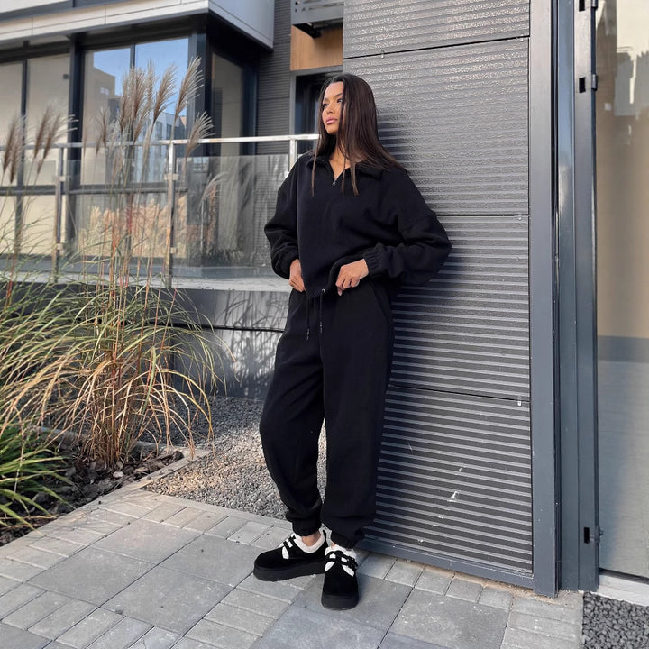 Kvinnes Fleece Loungewear Sett med Høy Krage og Glidelås Skjora