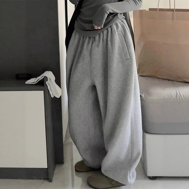 Damer komfortable sweatpants med elastisk midje og avslappet snitt Skjora