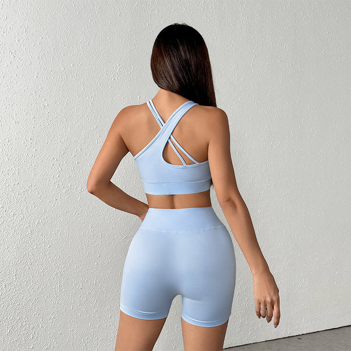 Dame Sporty Sett i strykefri stretchmateriale med racerback-topp og behagelige shorts Skjora