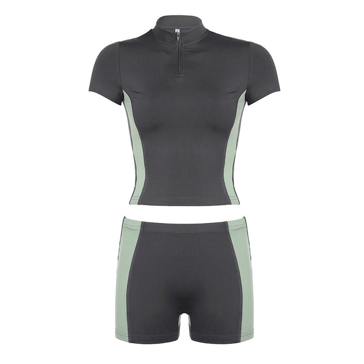 Dame Sporty Set med kort topp og tettsittende shorts Skjora