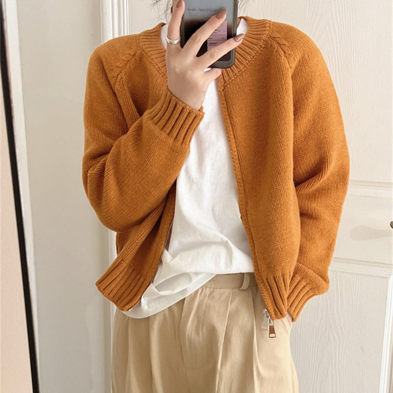 Kvinnes Cozy Cardigan med glidelås og bred ribbestrikket kant Skjora