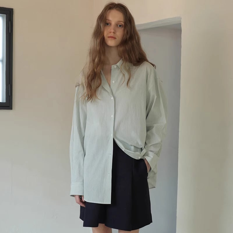 Kvinnes Asymmetrisk Skjorte Bluse med Elegant Innviklet Utseende Skjora