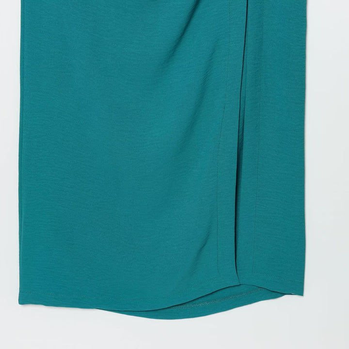 Damer Maxikjole med elegant drapering og asymmetrisk kant Skjora