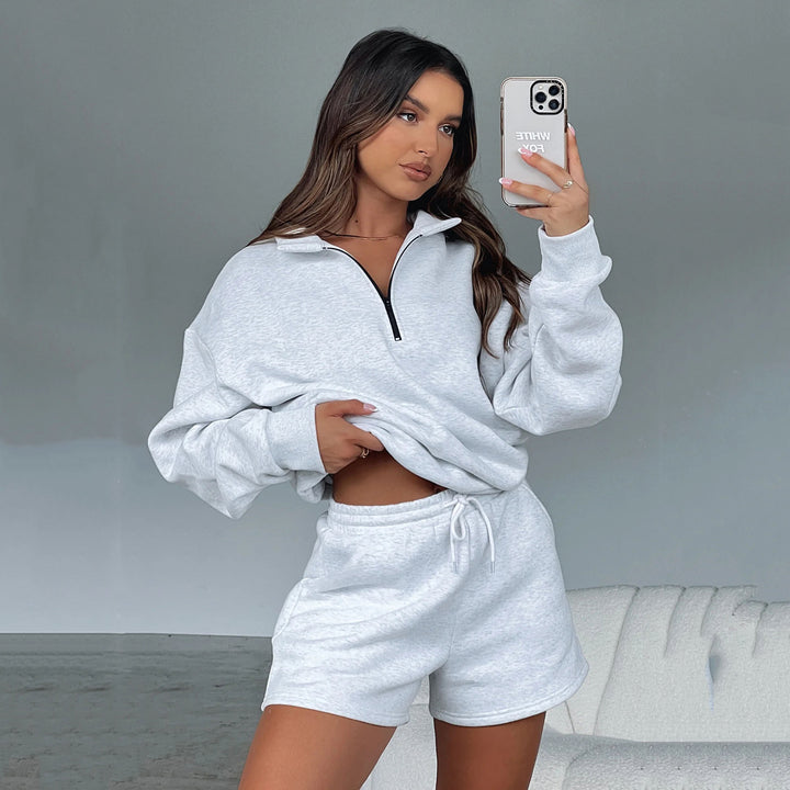 Dame avslappet sweatshirt med shorts design og praktisk glidelås Skjora