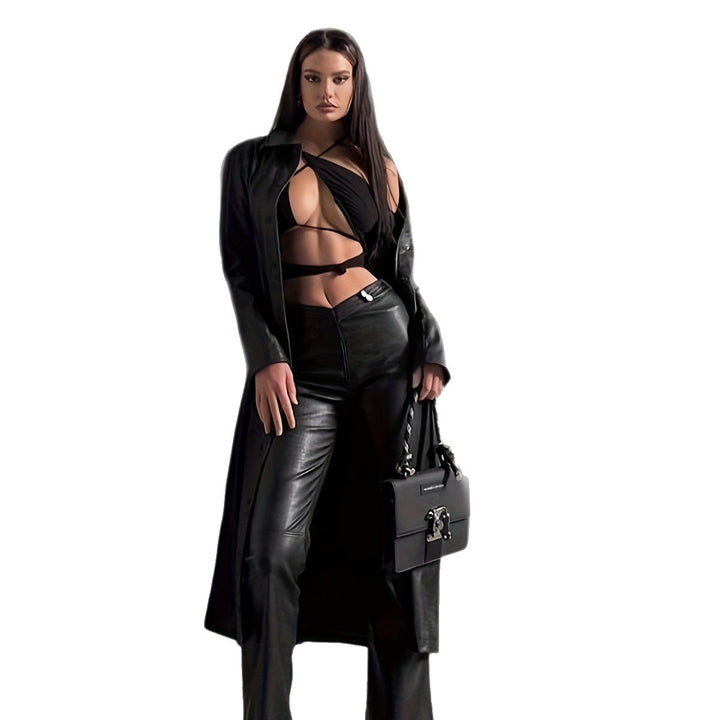 Dame figurtilpasset Cut-Out topp med asymmetrisk design Skjora