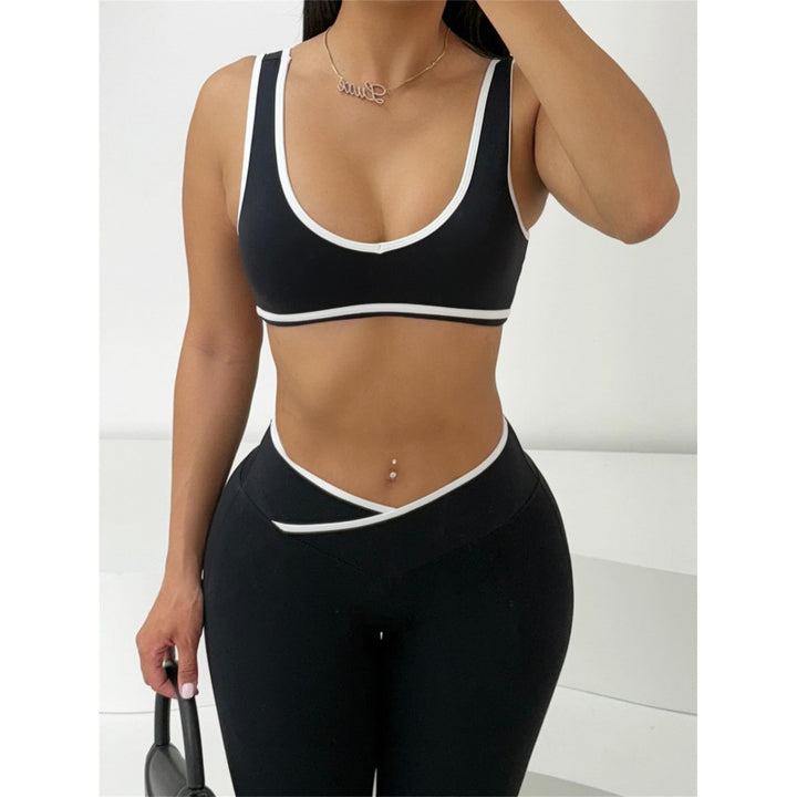 Women's Sporty Two Piece Set with Crop Top and Flared Leggings Skjora