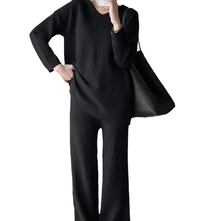 Women's cozy knit set with a loose fit and elegant design Skjora