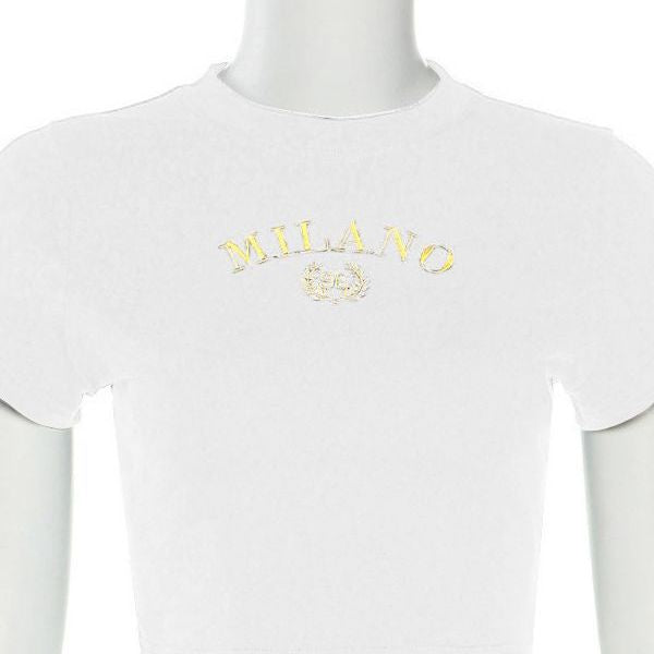 Dame cropped T-skjorte med brodert tekst og rund hals Skjora