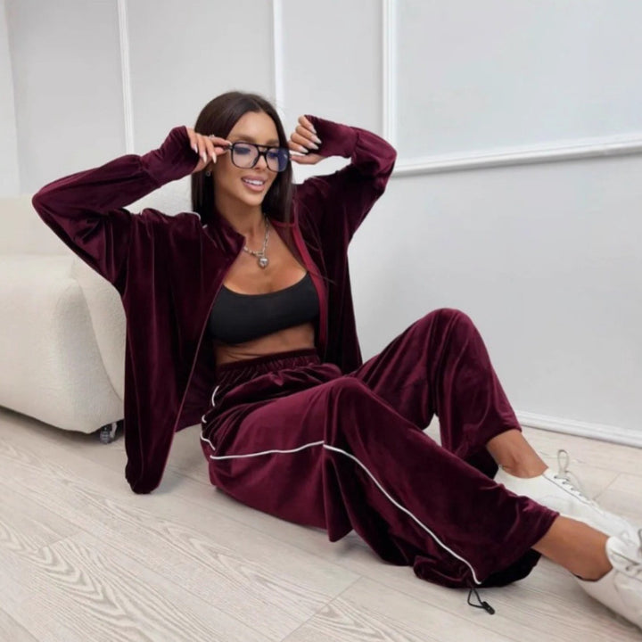 Dame sporty fleece joggedress med kontrasterende detaljer Skjora
