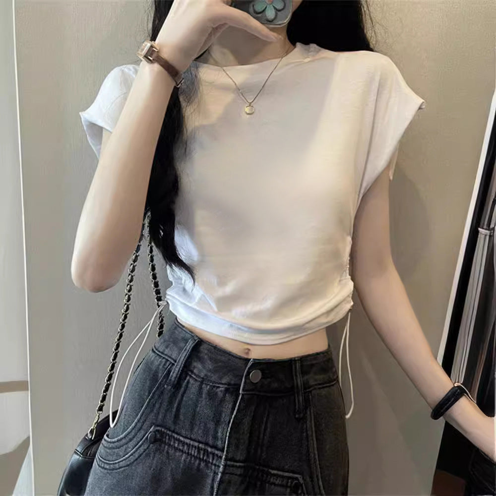 Kvindernes cropped T-shirt med justerbar snor og trendy puffærmer