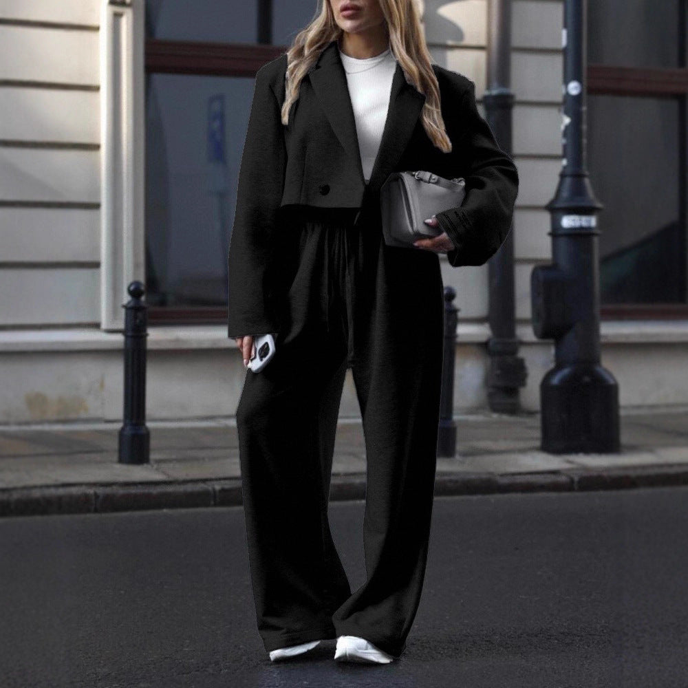 Kvinnelig elegant og avslappet blazer med matchende joggebukser Skjora