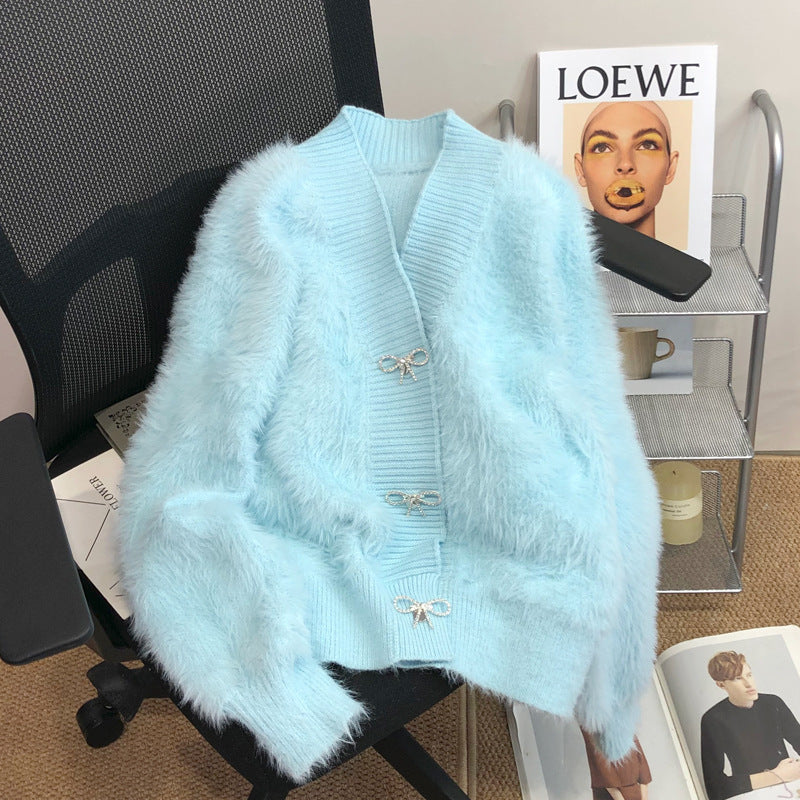 Kvinne Fluffy Cardigan med Elegant Knappdekorasjon Skjora