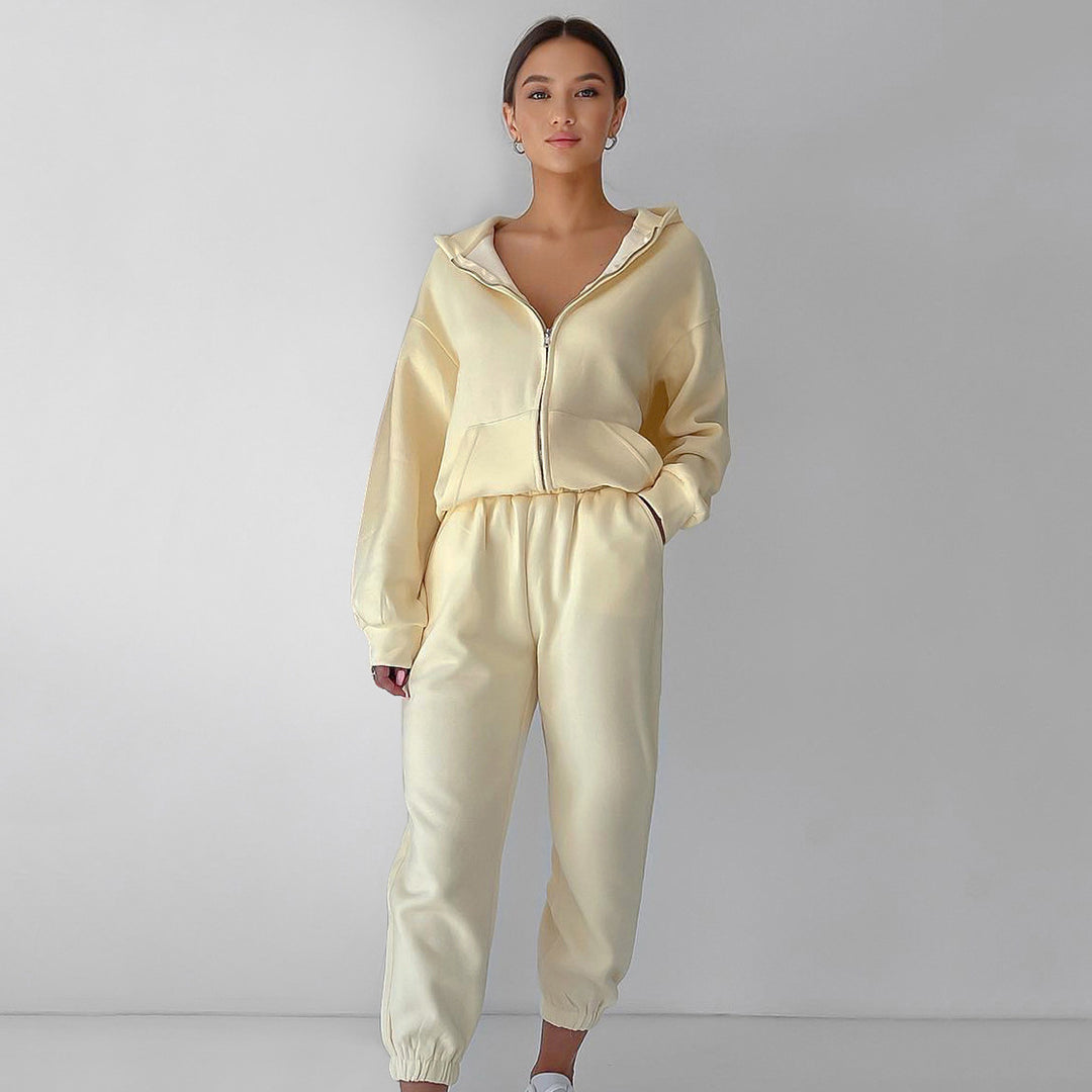 Kvinne behagelig fleece jumpsuit med glidelås Skjora