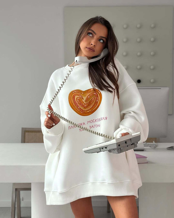 Kvinnenes oversized hettegenser med kreativ hjerte-design og uformell snitt Skjora