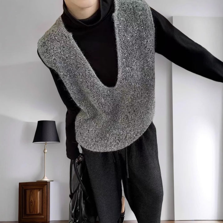 Kvinnenes fashionable strikket vest med dyp V-hals og kreativ kutt Skjora