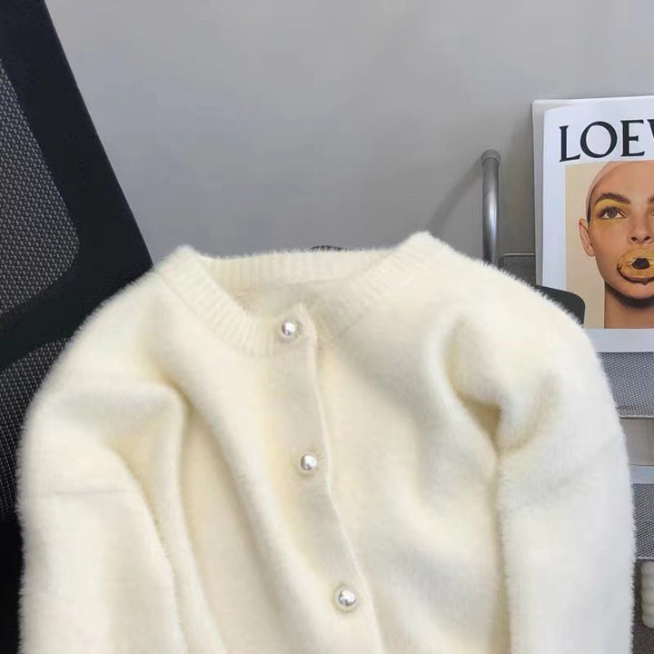 Damer fluffy lang genser med moderne snitt og rund hals Skjora