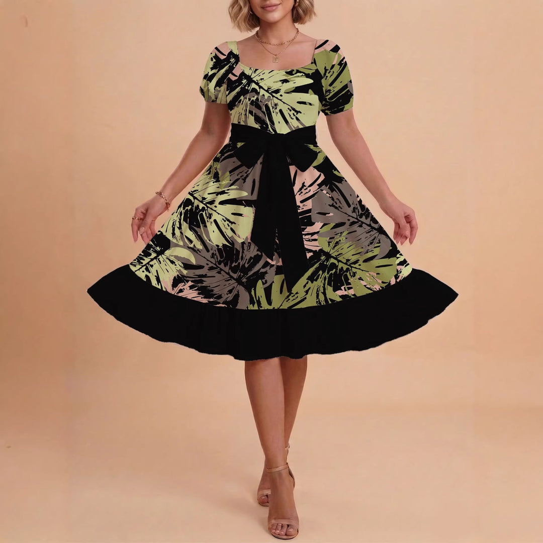 Damen Midikleid mit verspieltem Druck und tailliertem Schnitt Skjora
