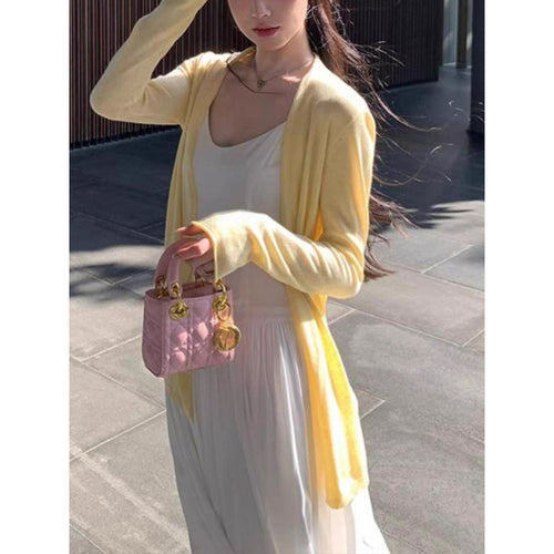 Kvinnens Lyse Cardigan Skjora