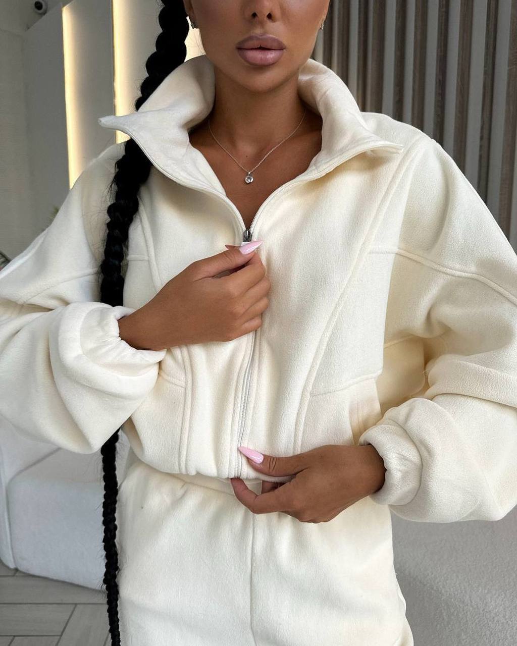 Dame sporty fleece joggedress med hette og lommer Skjora