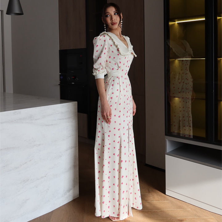 Dame maxi kjole med elegant kragebesetning og blomstermotiver