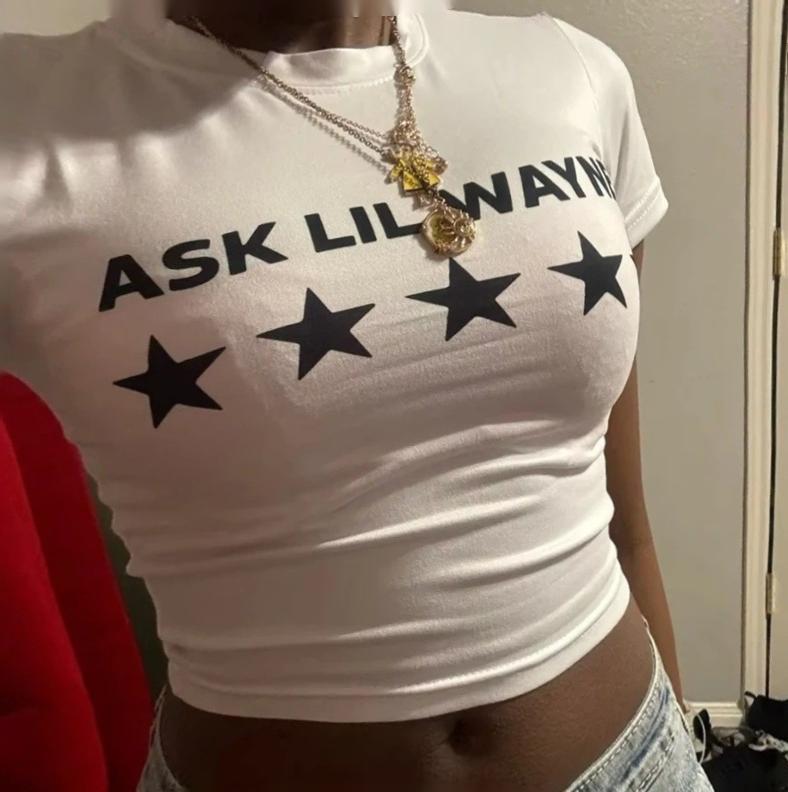 Dame Korte ermer Crop-Top laget av pustende materiale Skjora