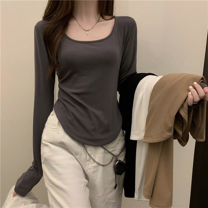 Women's long-sleeved top with a stylish round neck and close fit