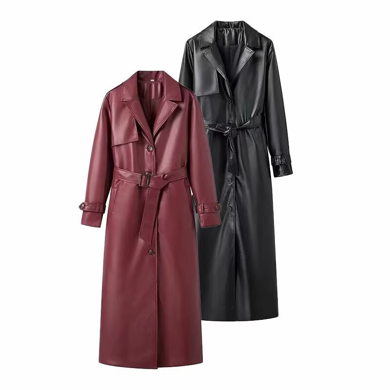 Kvinnenes elegante trenchcoat i moderne faux skinnutseende med belte i midjen Skjora