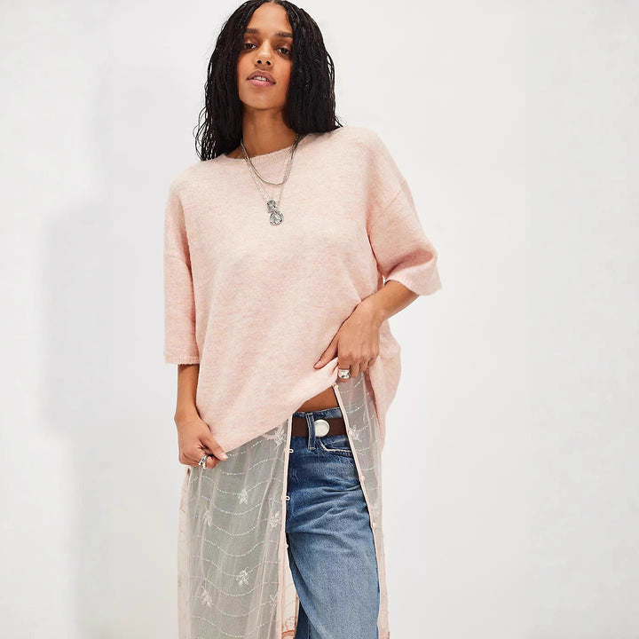 Dames Oversized Trui met Elegante Netmouwen en Delicaat Borduursel Patroon Skjora
