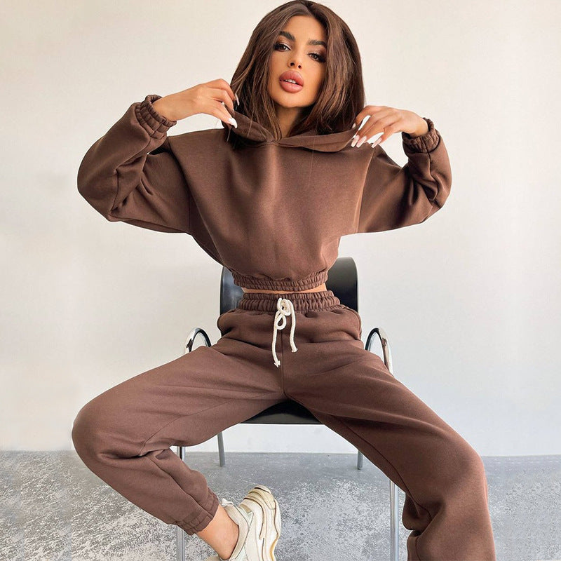 Kvinne sporty cropped treningsdrakt med høy krage og elastisk midje Skjora