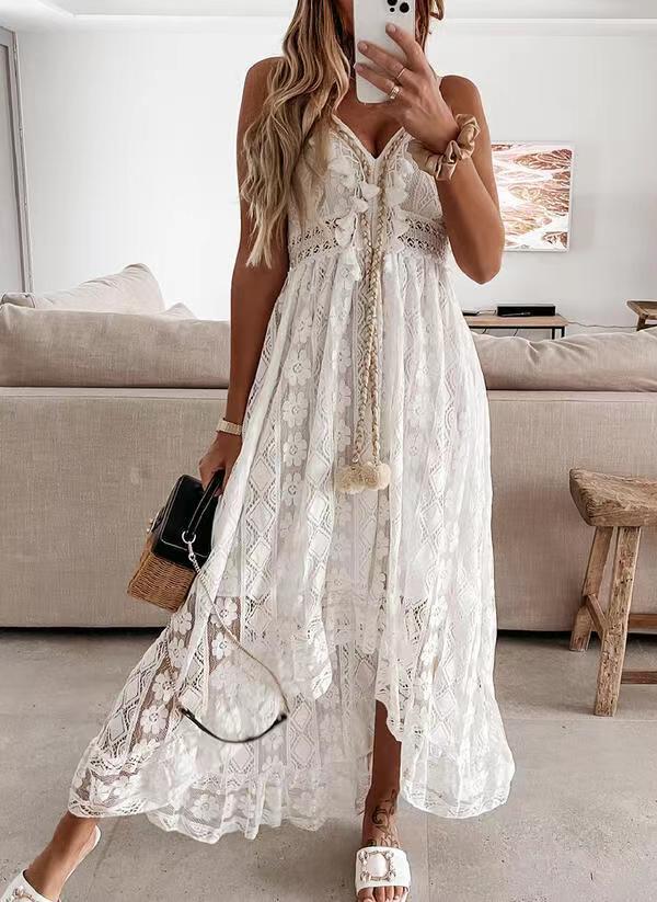 Damen Boho-Maxikleid mit Spitzenakzenten und dekorativen Quasten Skjora