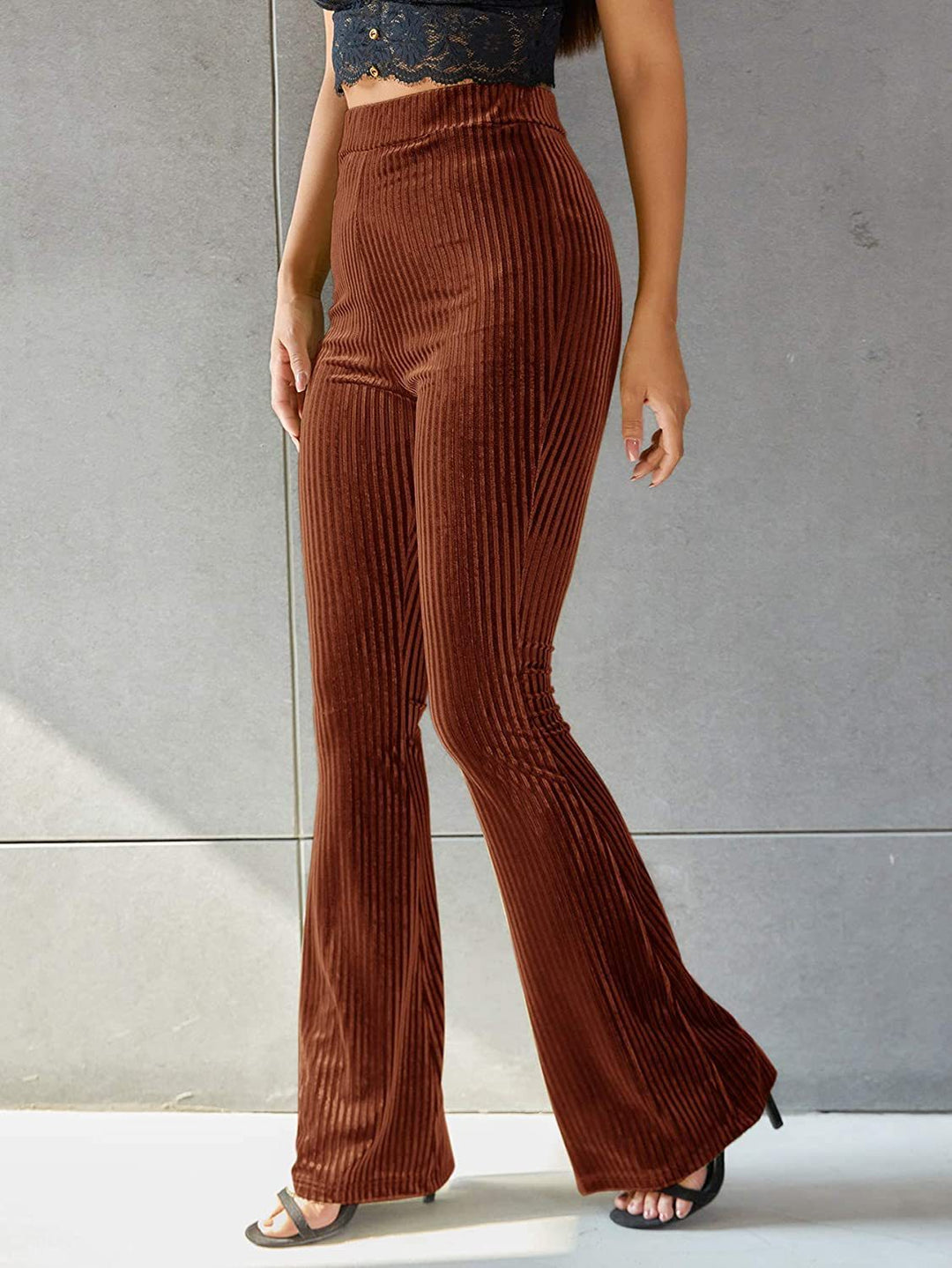 Dame Bootcut-bukse med ribbestruktur og høy midje Skjora