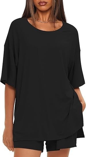 Dame Oversize T-skjorte med avslappet snitt og sidesslitser Skjora