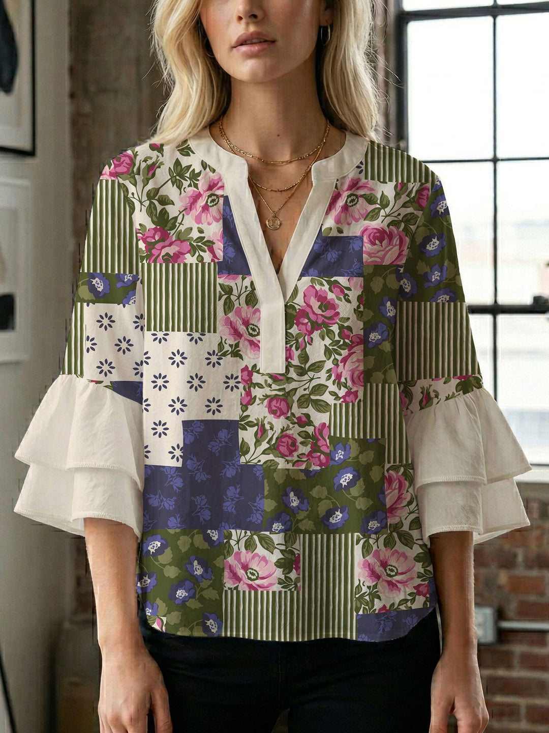 Dame bluseskjorte med voluminøse ermer og kreativt trykkdesign Skjora