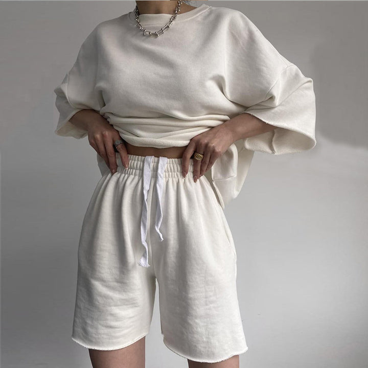 Kvinne Casual Oversized Fritidssett med Kortermet Topp og Løse Shorts Skjora