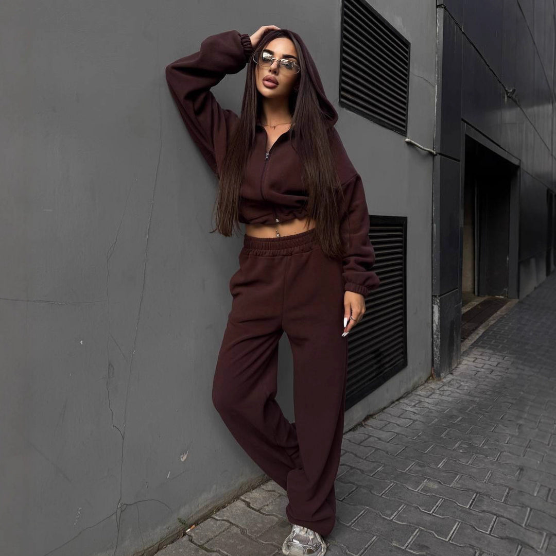 Kvinnelig cropped fleece drakt med praktiske lommer og elastisk midjebånd Skjora
