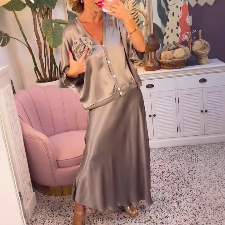 Damer elegant silke maxi kjole med innovativ skjæring og delikate detaljer Skjora