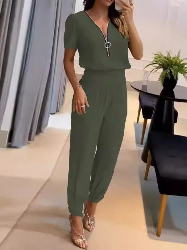 Damer Løs jumpsuit med elegant V-hals og perfekt passform Skjora