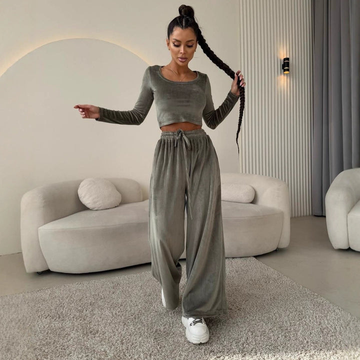 Women's cropped top and wide leg trousers set Skjora